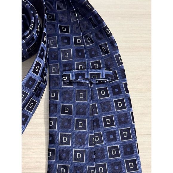 Randa Corp. Stain Resistant Silk Tie - Picture 5 of 8